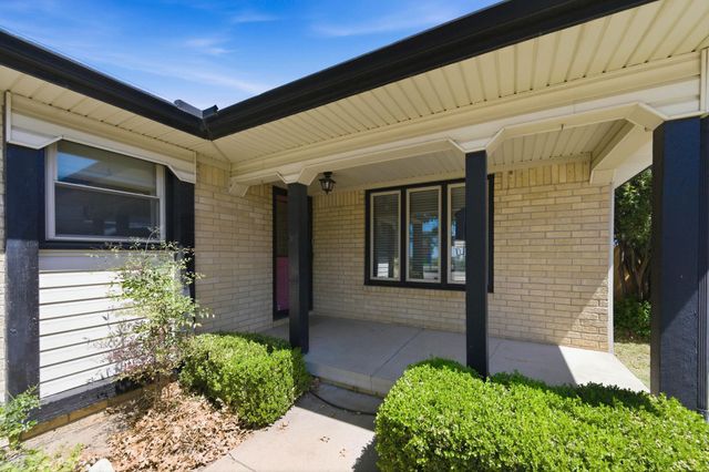 2132 N McComas, Wichita, KS 67203