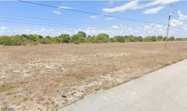 1721 NW 8th TER, Cape Coral, FL 33993
