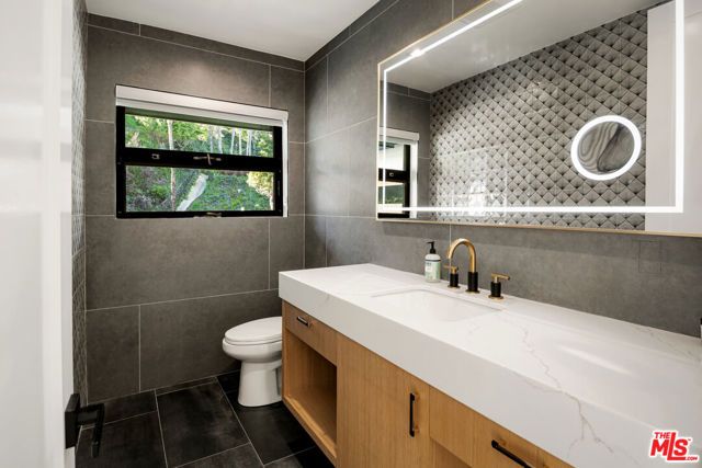 200 Surfview Drive, Pacific Palisades (los Angeles), CA 90272