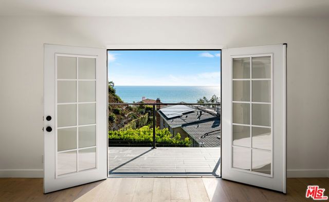 200 Surfview Drive, Pacific Palisades (los Angeles), CA 90272