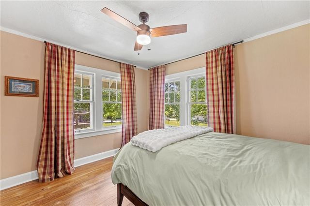 6014 Antioch Road, Merriam, KS 66202