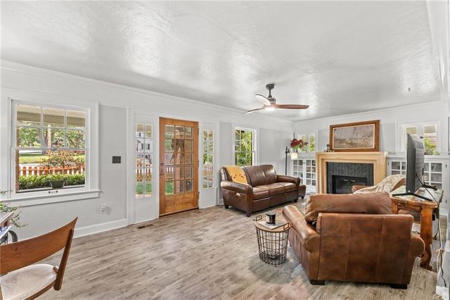 6014 Antioch Road, Merriam, KS 66202