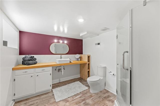 6014 Antioch Road, Merriam, KS 66202