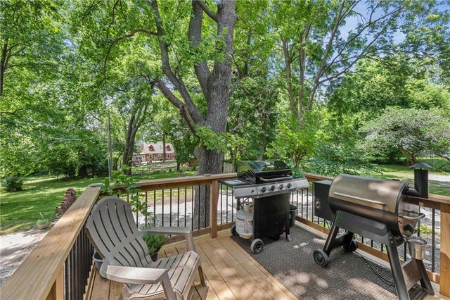 6014 Antioch Road, Merriam, KS 66202