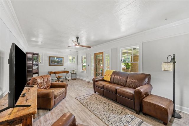 6014 Antioch Road, Merriam, KS 66202