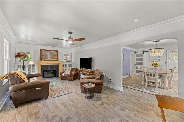 6014 Antioch Road, Merriam, KS 66202