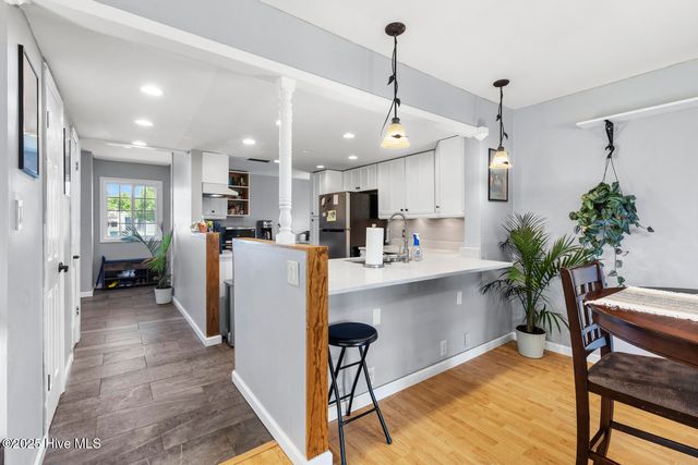 218 W Saltwood Place, Jacksonville, NC 28540