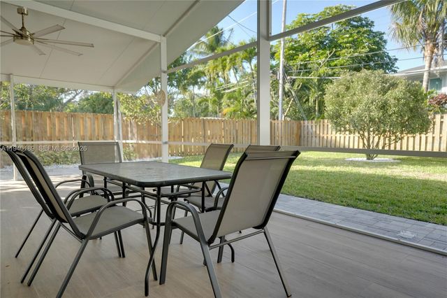 421 SW 14th Ct, Fort Lauderdale, FL 33315