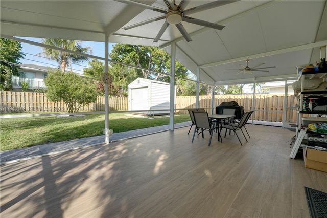 421 SW 14th Ct, Fort Lauderdale, FL 33315