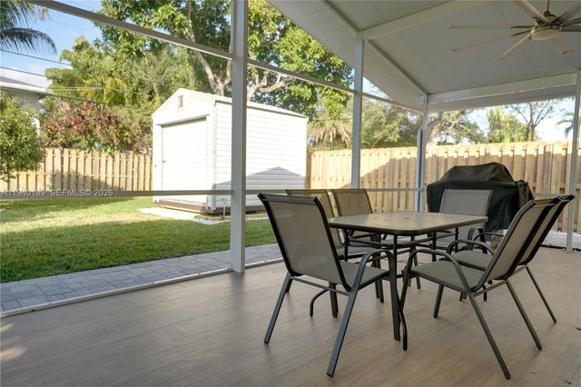 421 SW 14th Ct, Fort Lauderdale, FL 33315