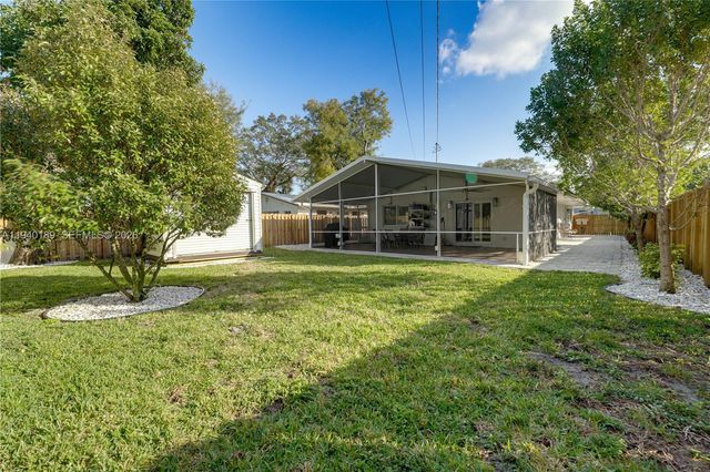 421 SW 14th Ct, Fort Lauderdale, FL 33315