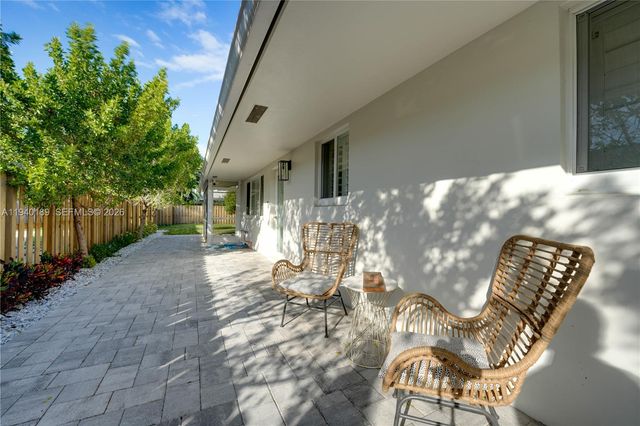 421 SW 14th Ct, Fort Lauderdale, FL 33315