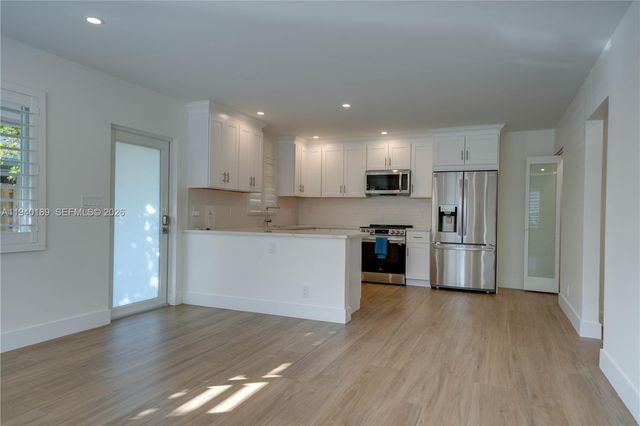 421 SW 14th Ct, Fort Lauderdale, FL 33315