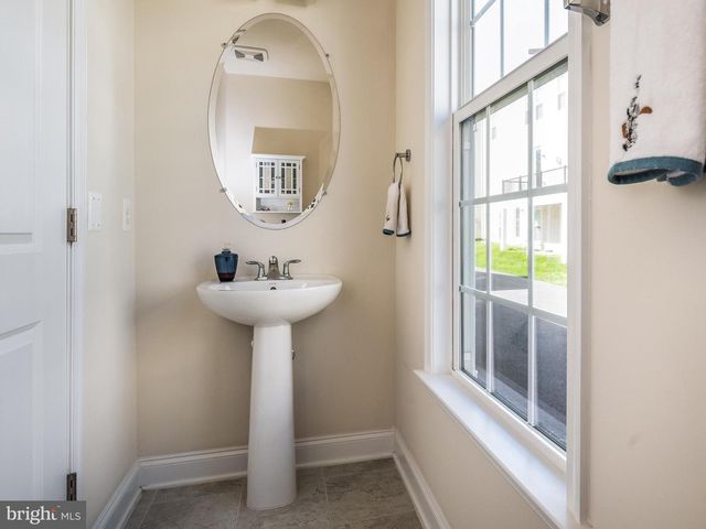 7922 ASHLAND DR, Alexandria, VA 22315