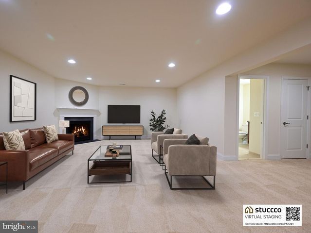 7922 ASHLAND DR, Alexandria, VA 22315