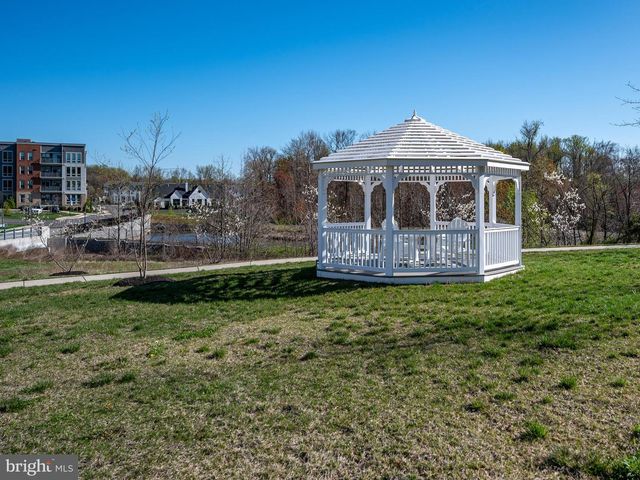 7922 ASHLAND DR, Alexandria, VA 22315