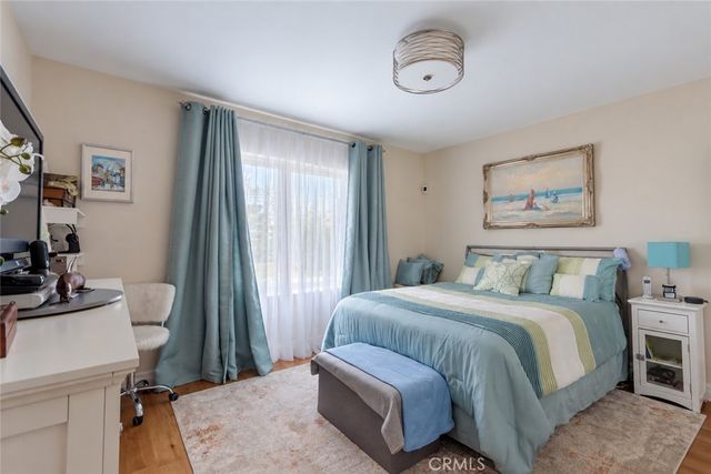 19417 Vanowen, Reseda, CA 91335