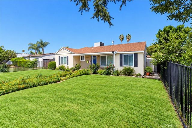 19417 Vanowen, Reseda, CA 91335