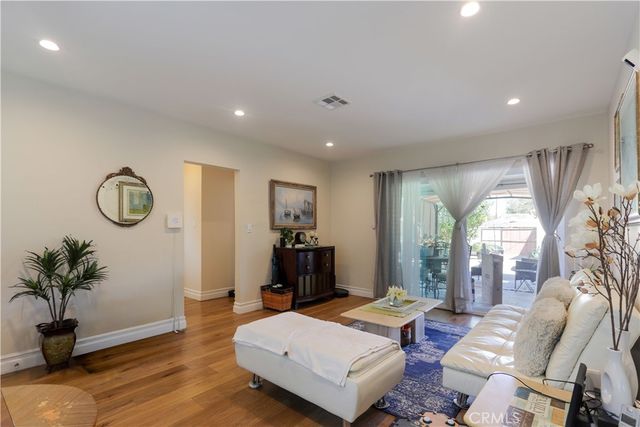 19417 Vanowen, Reseda, CA 91335