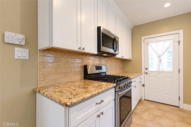19417 Vanowen, Reseda, CA 91335