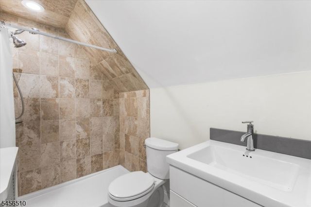 41 Kory Rd, Newton Town, NJ 07860