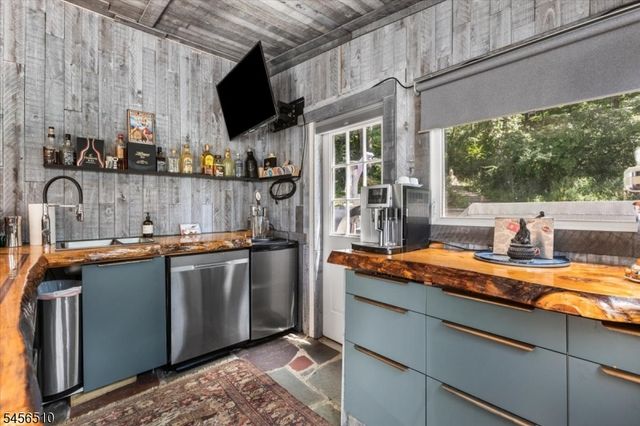 41 Kory Rd, Newton Town, NJ 07860