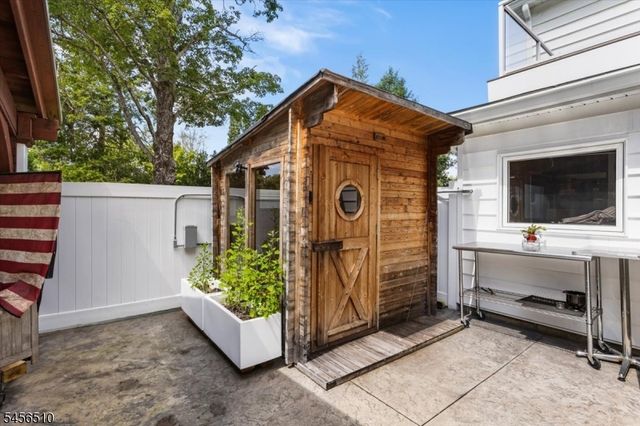 41 Kory Rd, Newton Town, NJ 07860