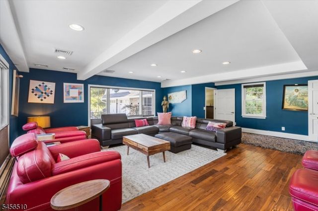 41 Kory Rd, Newton Town, NJ 07860