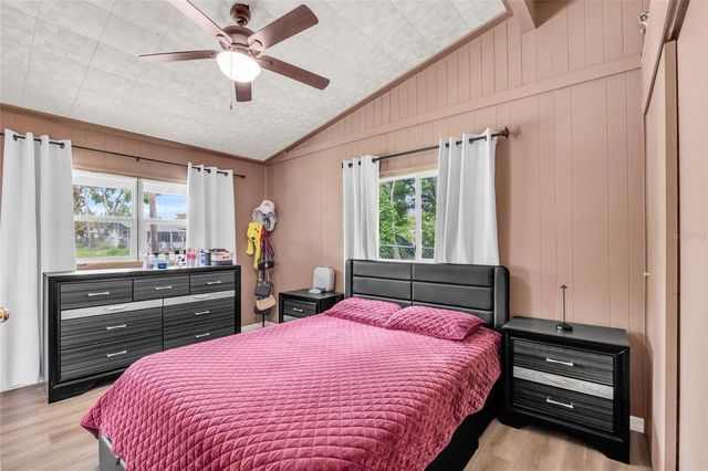 890 GOLDEN ISLE DRIVE, Mount Dora, FL 32757