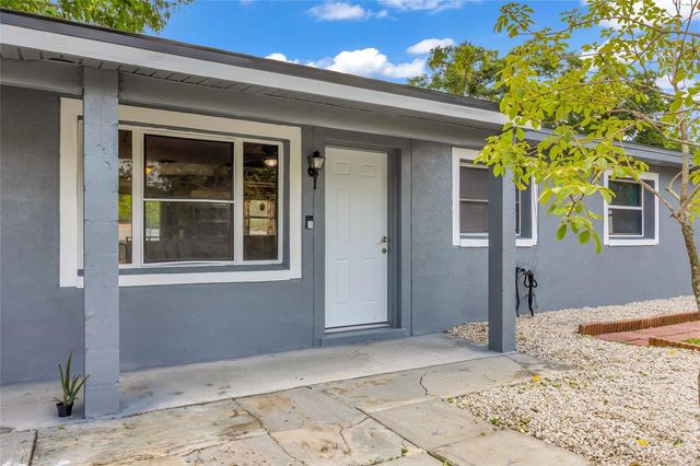 890 GOLDEN ISLE DRIVE, Mount Dora, FL 32757