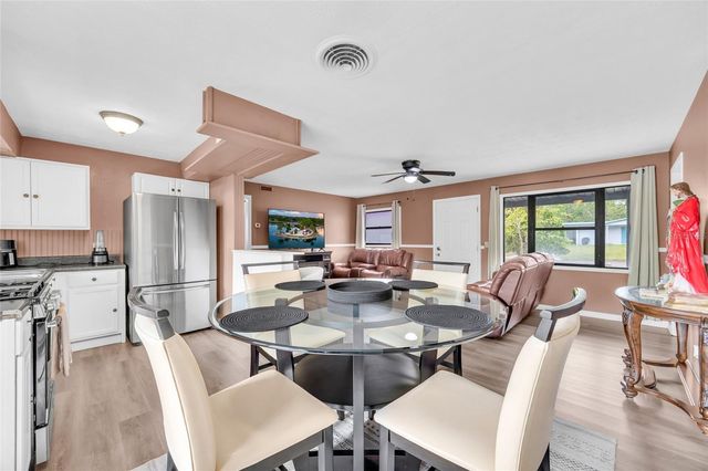 890 GOLDEN ISLE DRIVE, Mount Dora, FL 32757