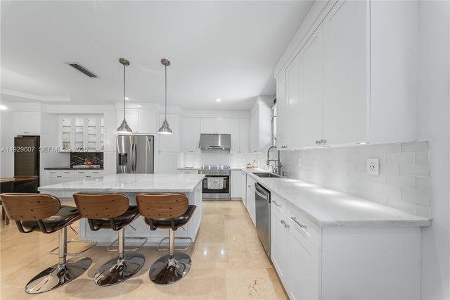 3922 SW 60th Ave, Miami, FL 33155