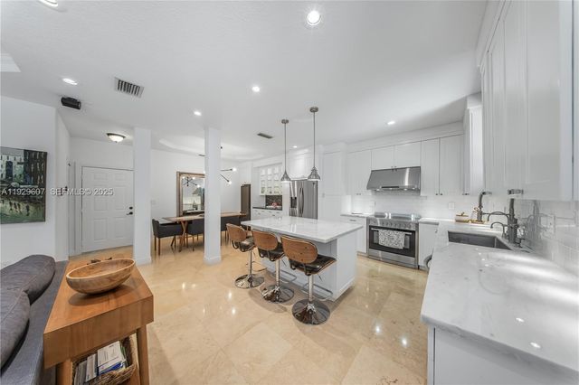 3922 SW 60th Ave, Miami, FL 33155