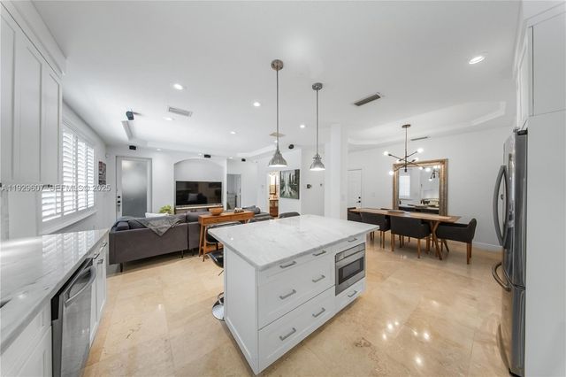 3922 SW 60th Ave, Miami, FL 33155