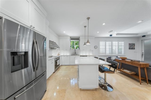 3922 SW 60th Ave, Miami, FL 33155