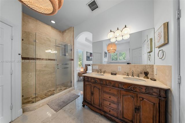 3922 SW 60th Ave, Miami, FL 33155