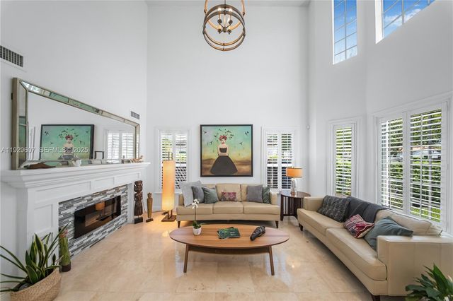 3922 SW 60th Ave, Miami, FL 33155