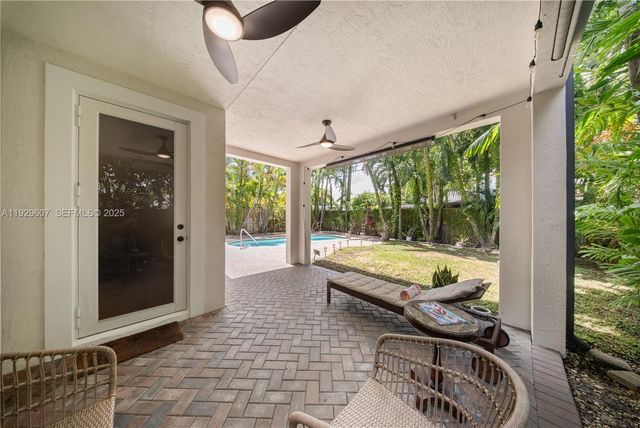 3922 SW 60th Ave, Miami, FL 33155