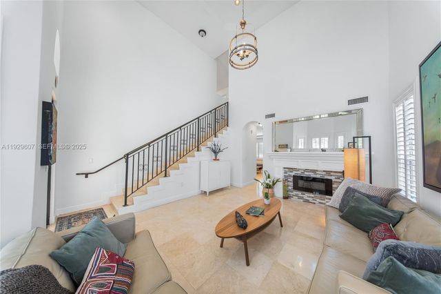 3922 SW 60th Ave, Miami, FL 33155