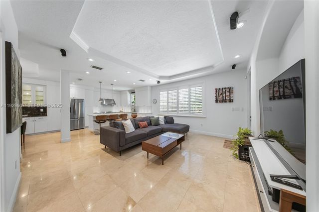 3922 SW 60th Ave, Miami, FL 33155