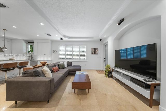 3922 SW 60th Ave, Miami, FL 33155