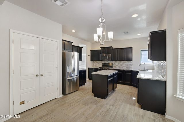 233 MALTA Street, El Paso, TX 79932