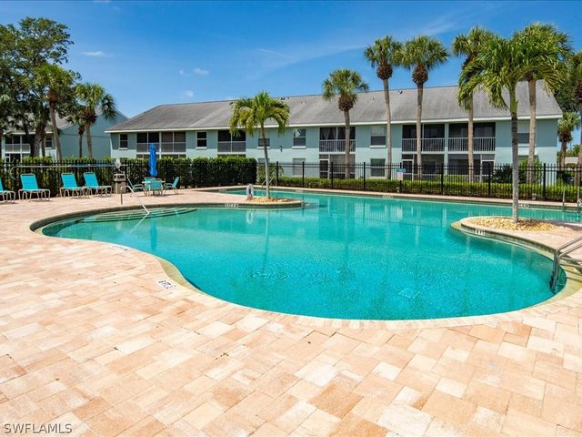 105 Wading Bird CIR U201, Naples, FL 34110