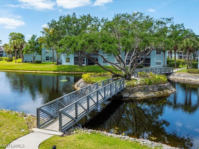 105 Wading Bird CIR U201, Naples, FL 34110