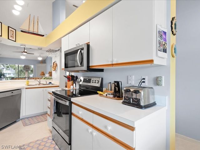 105 Wading Bird CIR U201, Naples, FL 34110