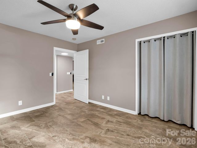 1505 Deermouse Way, Hendersonville, NC 28792