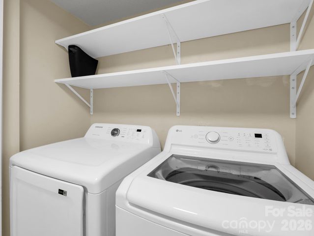 1505 Deermouse Way, Hendersonville, NC 28792