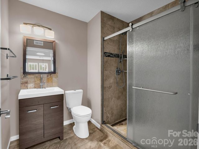 1505 Deermouse Way, Hendersonville, NC 28792