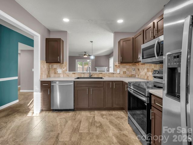 1505 Deermouse Way, Hendersonville, NC 28792