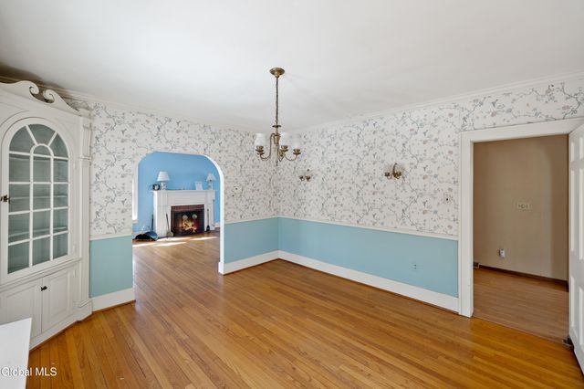 2171 Grand Boulevard, Niskayuna, NY 12309